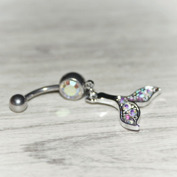 Iridescent whale tail crystal belly ring - Picture 7 of 12